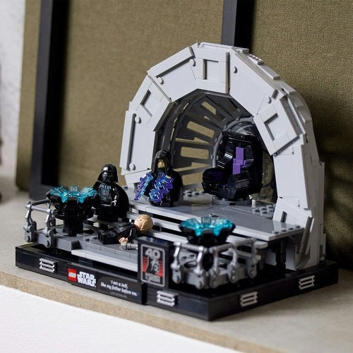 LEGO Star Wars: Emperor's Throne Room Diorama 75352