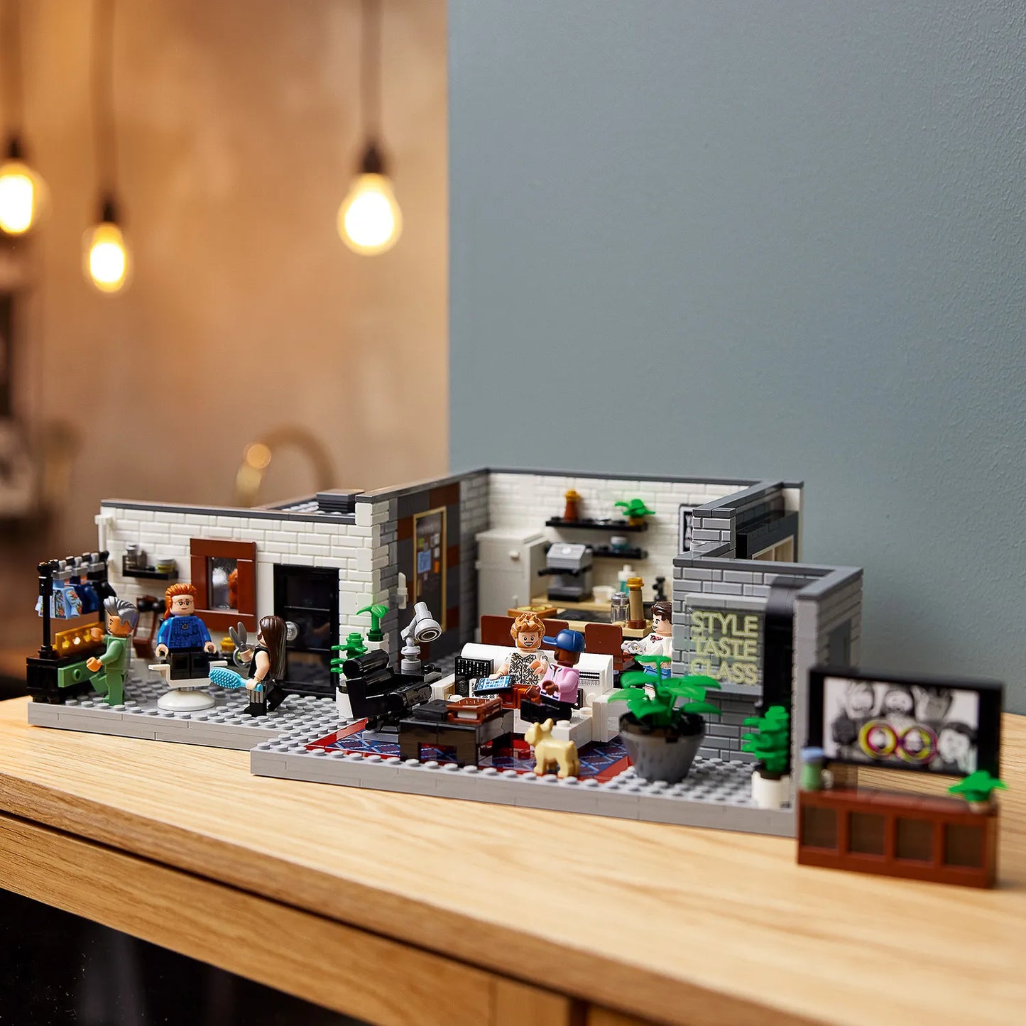 LEGO Queer Eye The Fab 5 Loft 10291