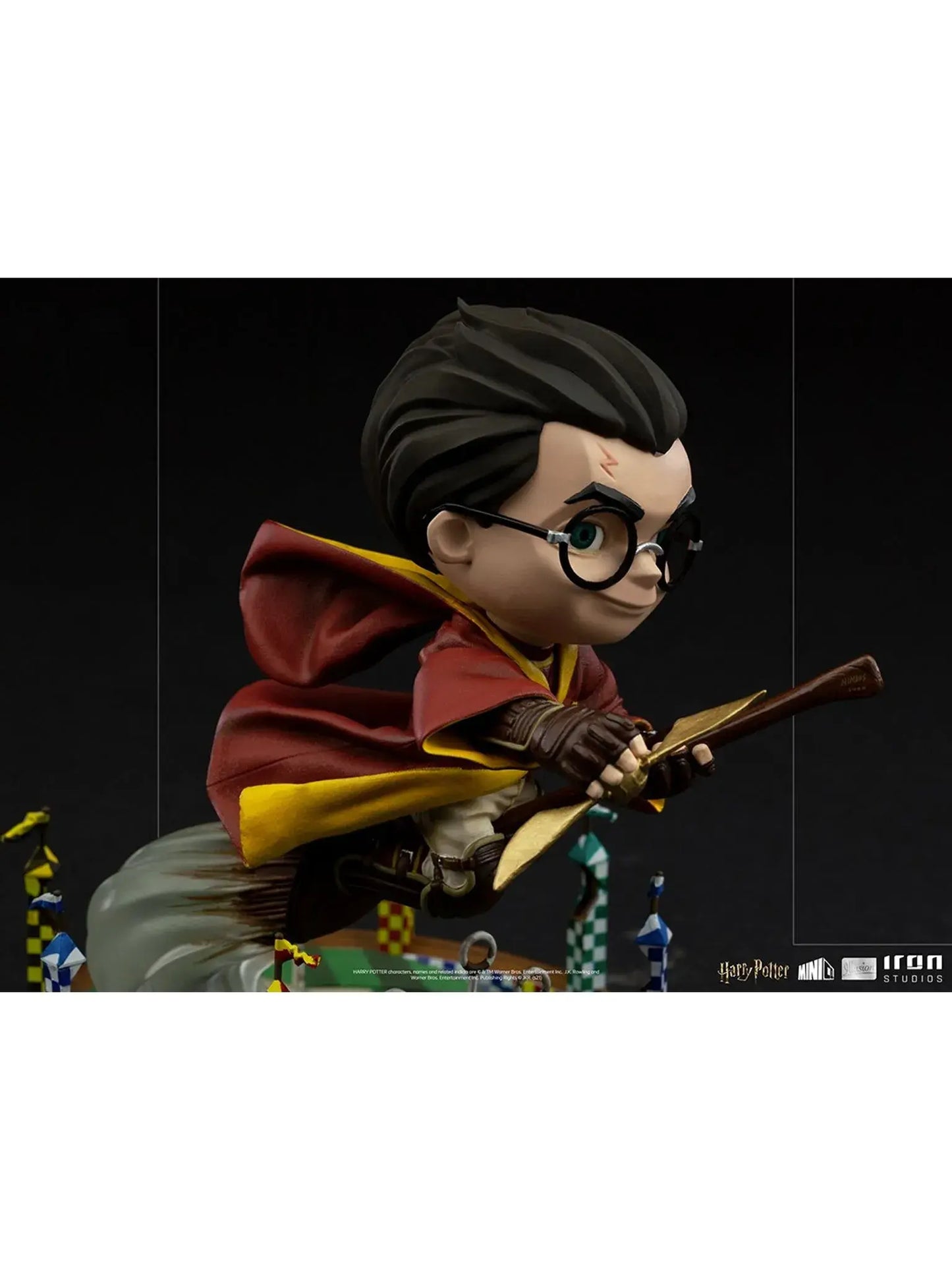 Statue Harry Potter at the Quiddich Match - Harry Potter - MiniCo Illusion - Iron Studios